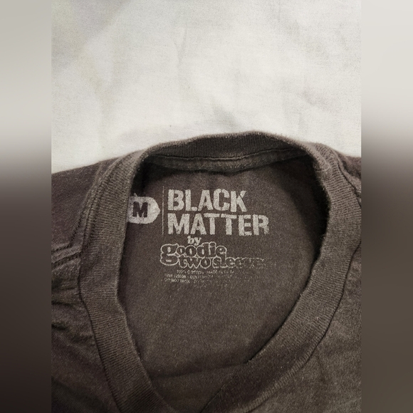 Unstoppable Tee - Picture 3 of 3